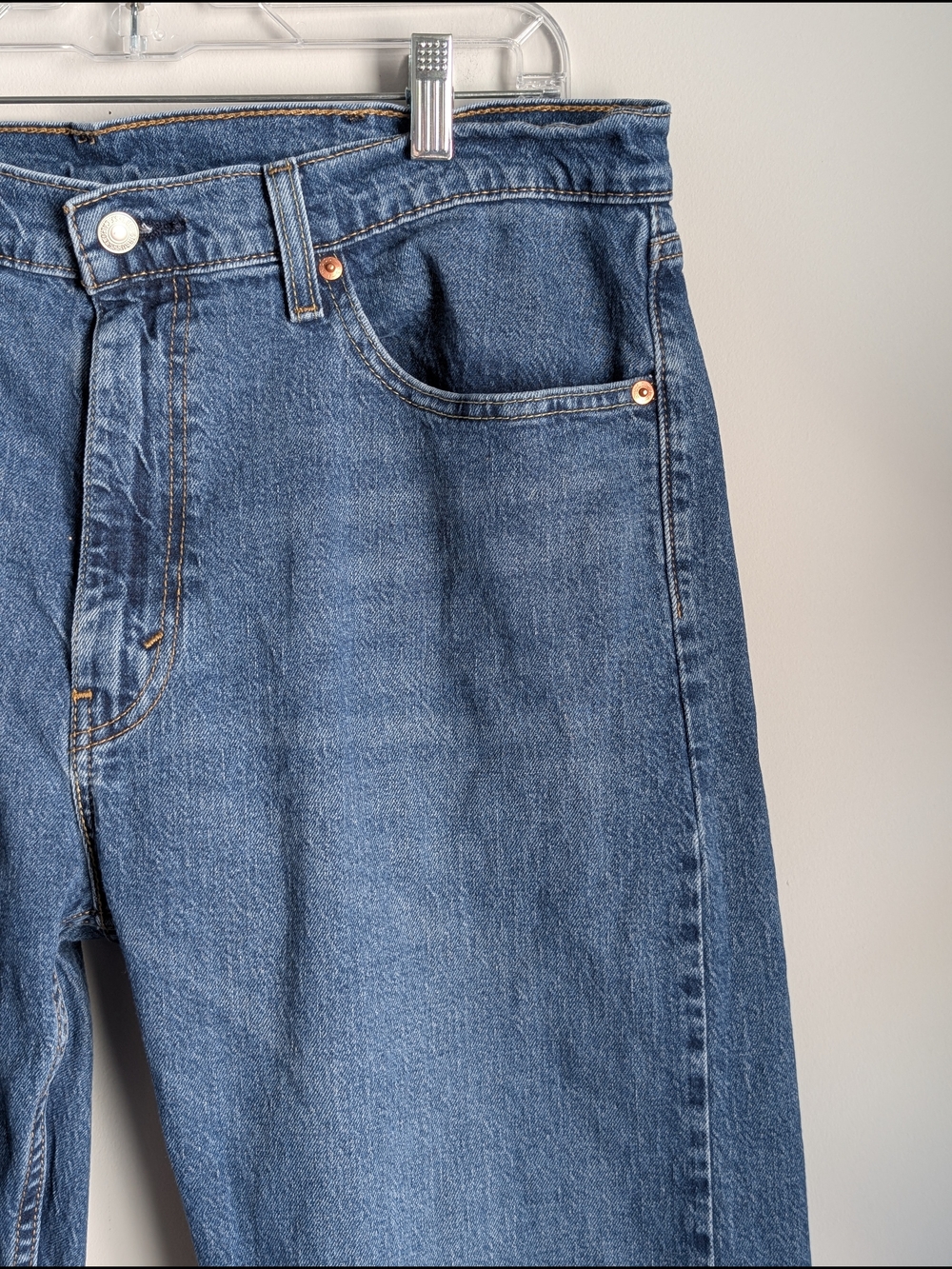 Levi’s 505 Men’s Jeans 38x30 Medium Blue Wash Straight Leg Stretch 00505-2958